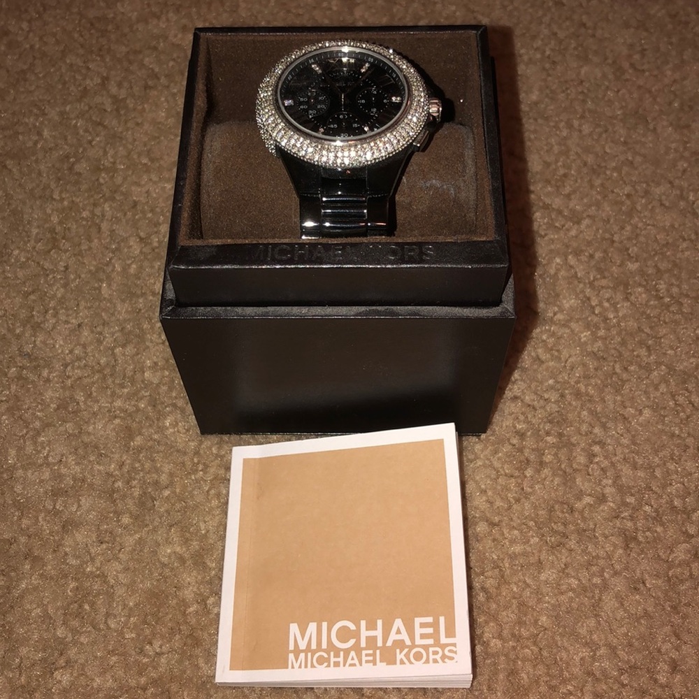 Michael kors dark silver/metallic diamond watch